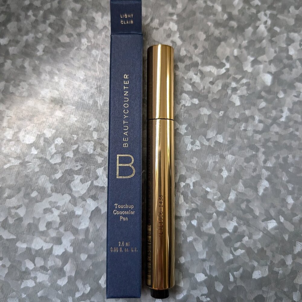 BEAUTYCOUNTER Touchup Concealer Pen - light